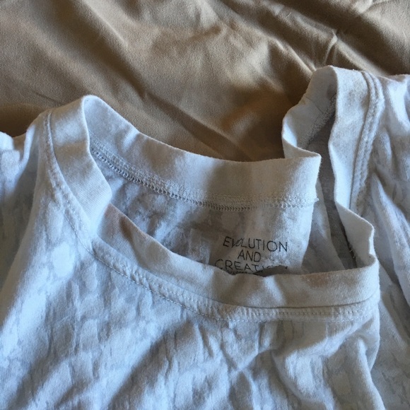 Women’s EVOLUTION AND CREATION White Textured Muscle Tank Top with Mild Crop - Picture 6 of 12